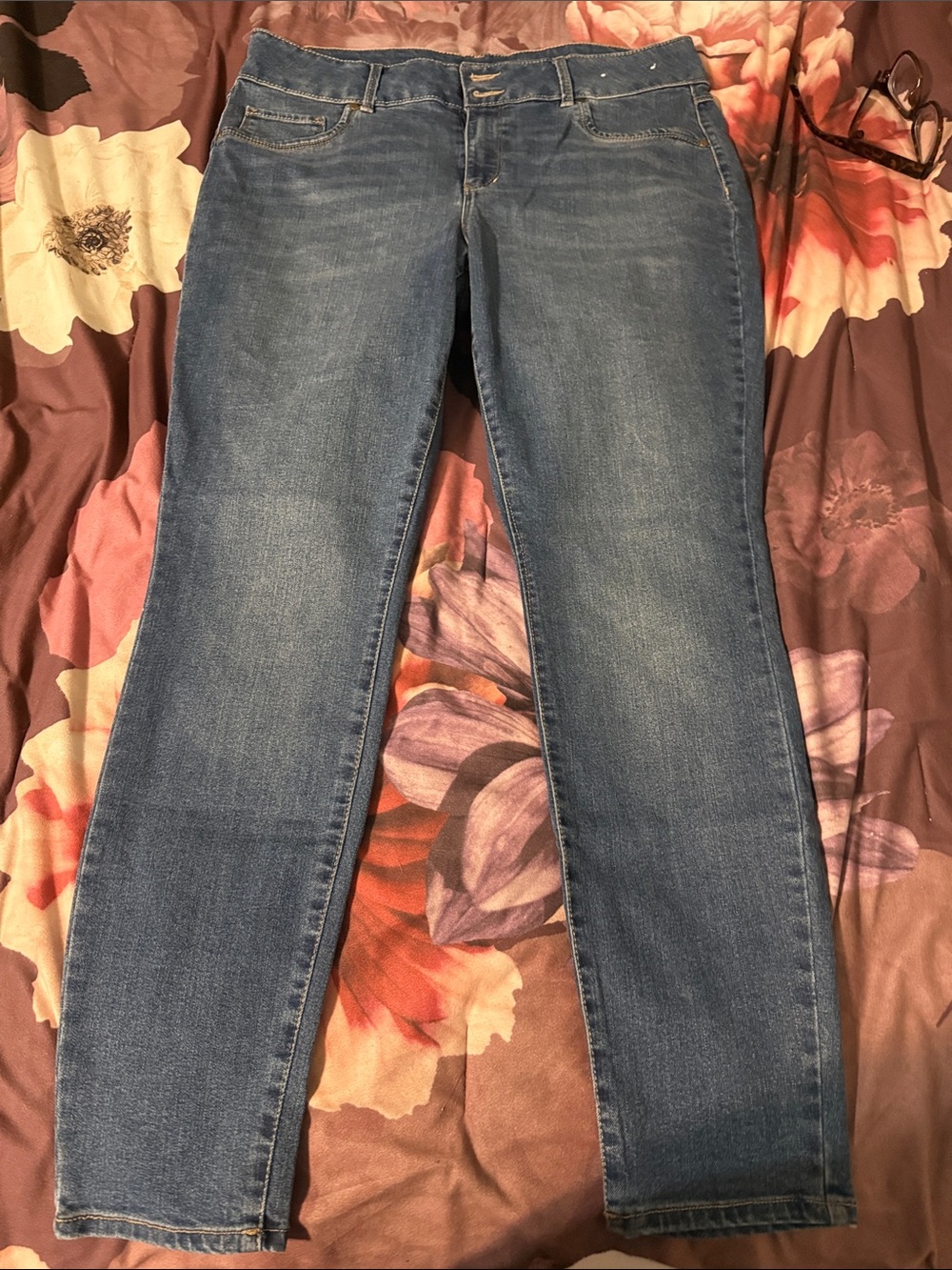 d. jeans Women's Skinny Jeans in Medium Blue Wash
